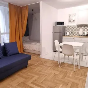  Apartament Cozy And Quiet In
